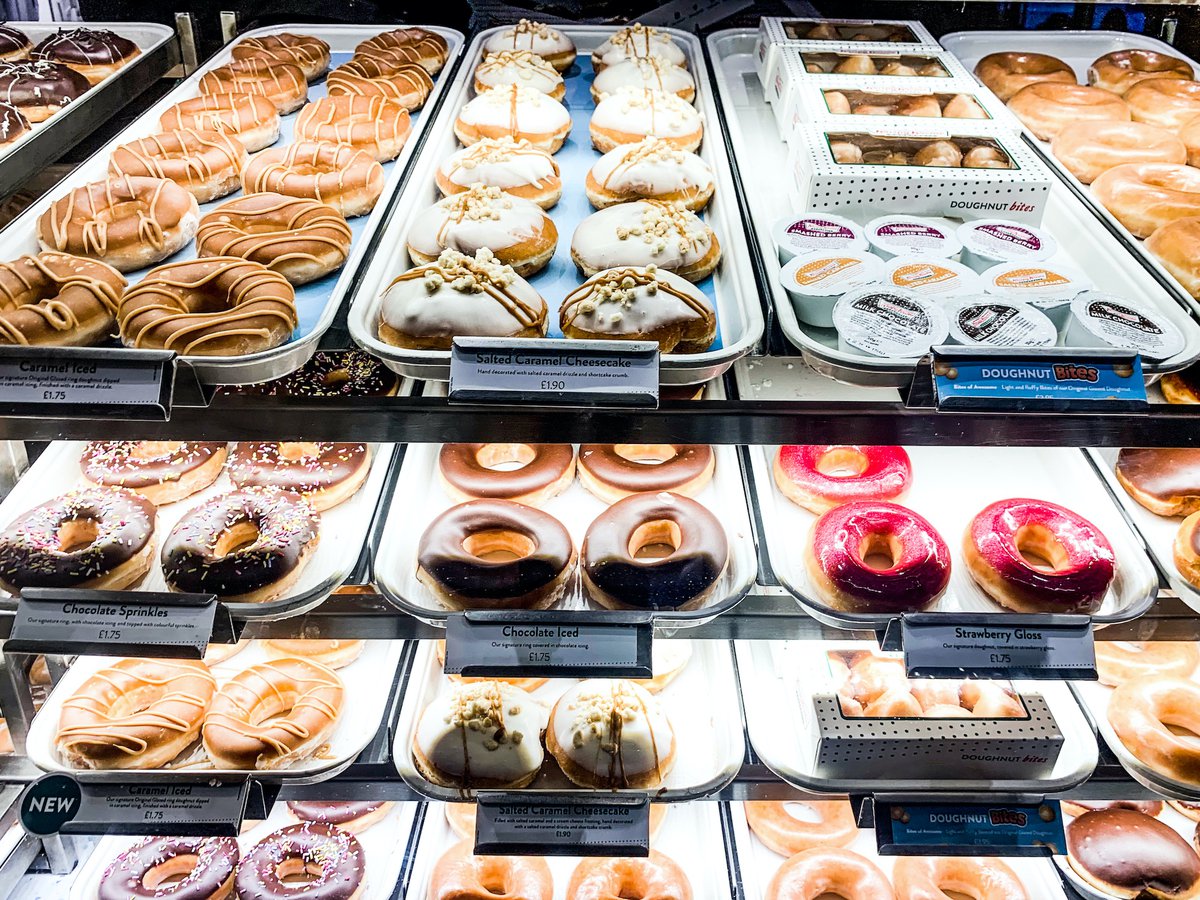 Krispy Kreme Offers Graduating Seniors Free Donuts On May 19