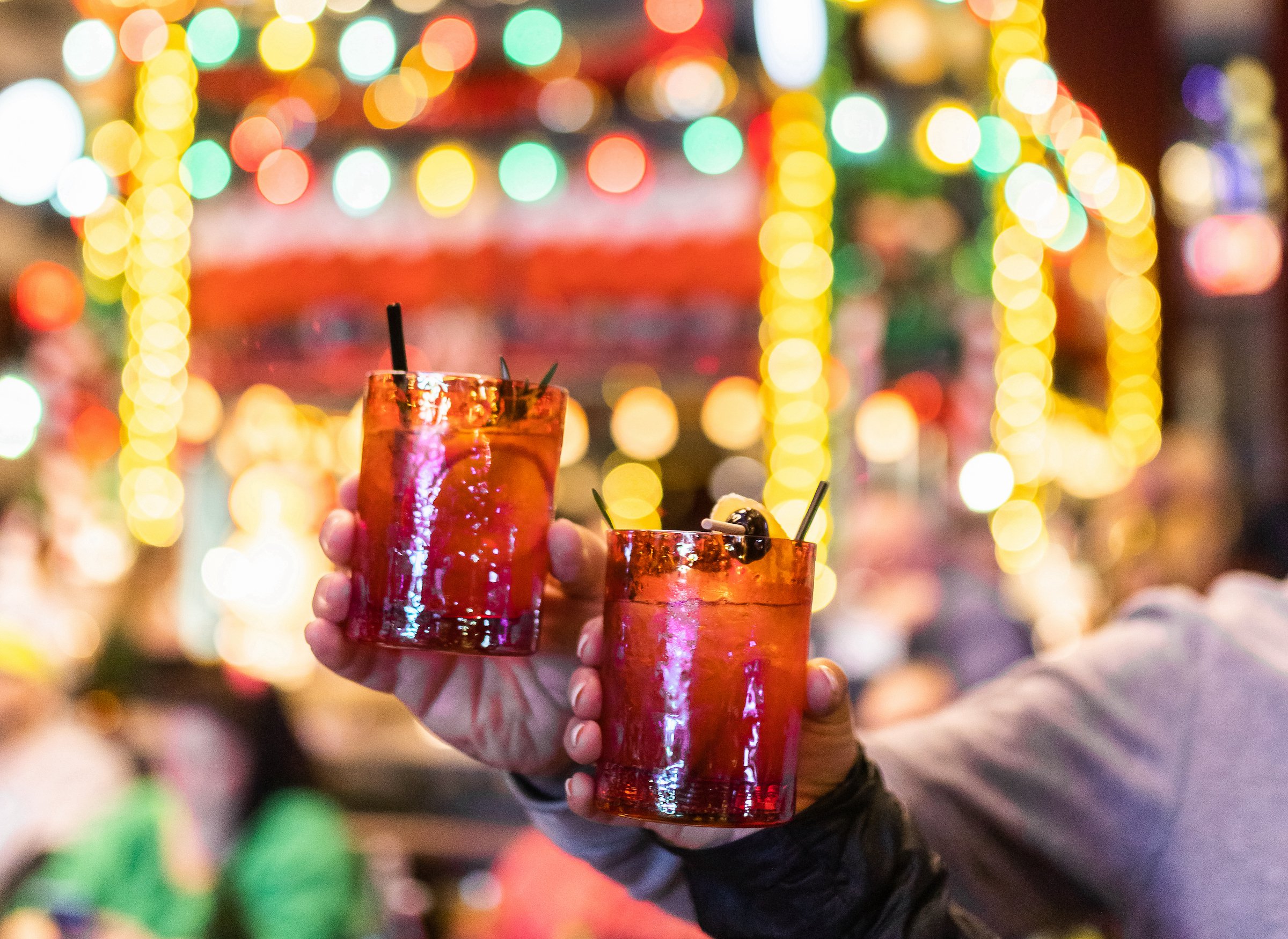 Get into the holiday spirit with these local pop-up bars - FTWtoday