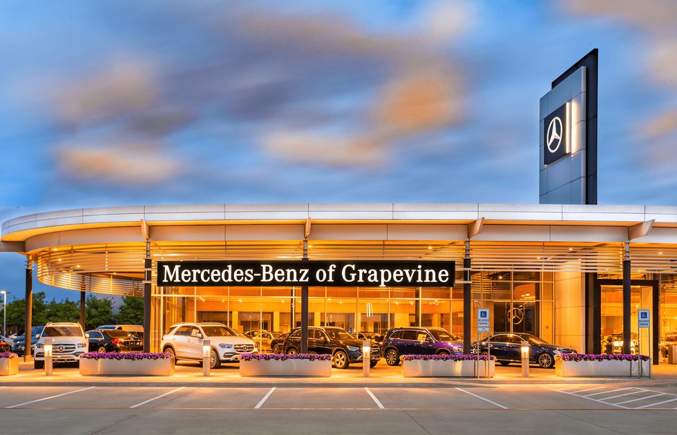 Avondale_MercedesBenz_9-24.png